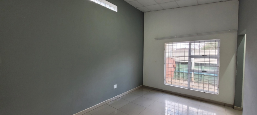 To Let 2 Bedroom Property for Rent in Three Rivers Gauteng