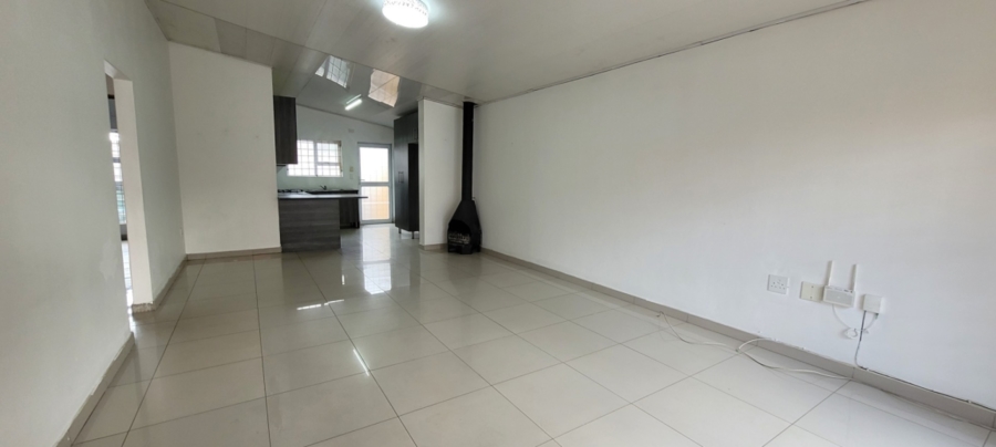 To Let 2 Bedroom Property for Rent in Three Rivers Gauteng