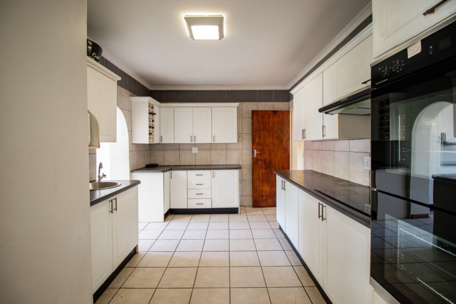 5 Bedroom Property for Sale in Northmead Gauteng