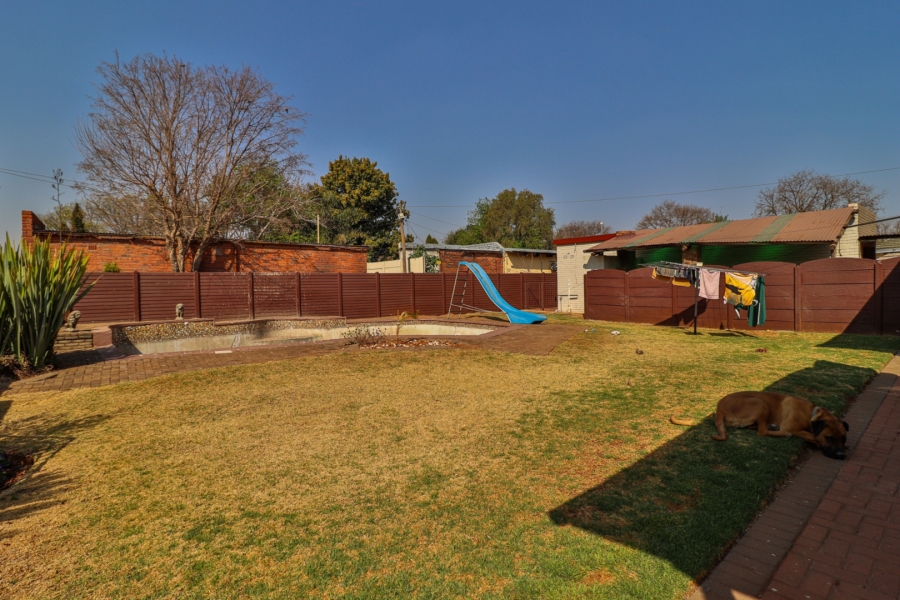 5 Bedroom Property for Sale in Northmead Gauteng