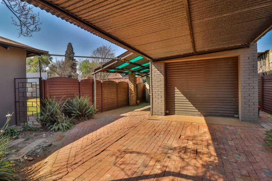 5 Bedroom Property for Sale in Northmead Gauteng