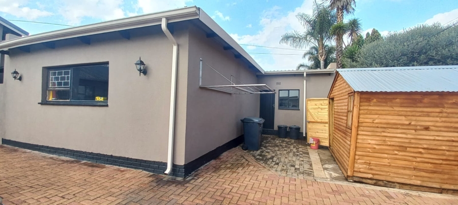 4 Bedroom Property for Sale in Dalpark Proper Gauteng