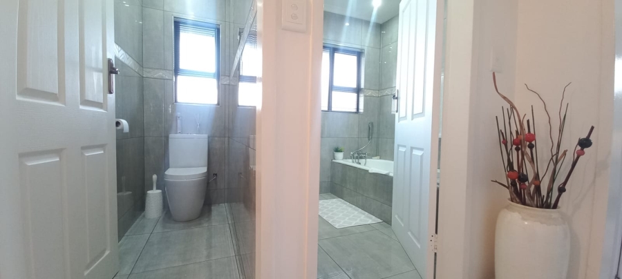 4 Bedroom Property for Sale in Dalpark Proper Gauteng