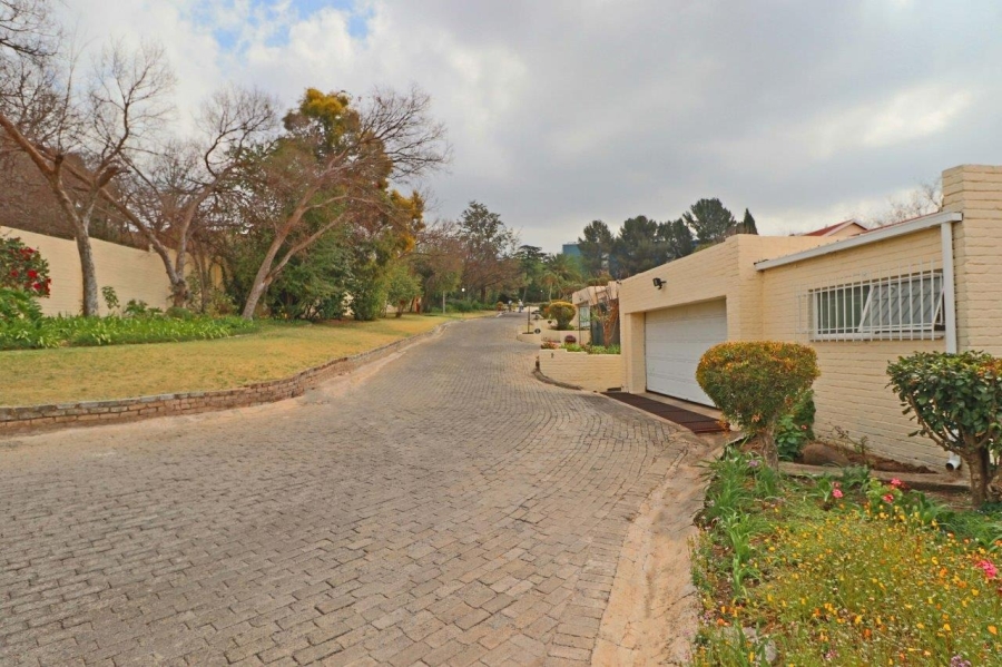 2 Bedroom Property for Sale in Bryanston Gauteng