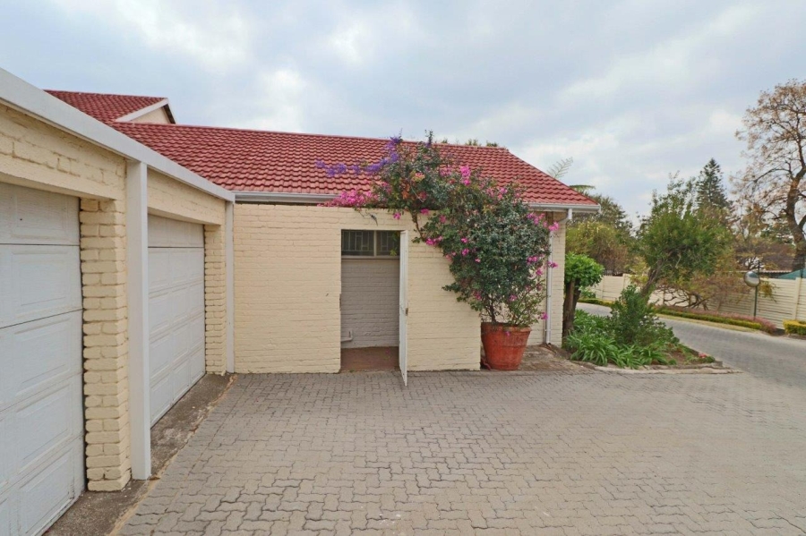 2 Bedroom Property for Sale in Bryanston Gauteng