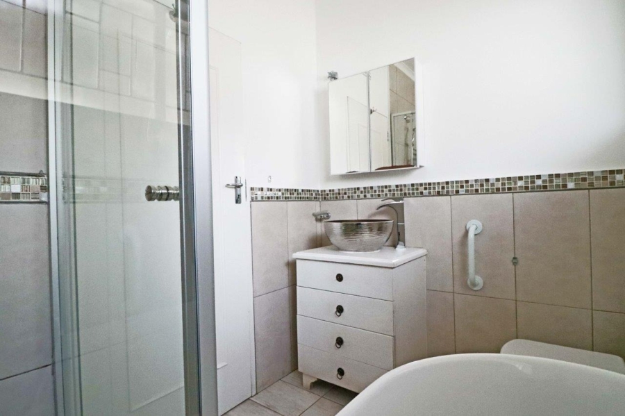 2 Bedroom Property for Sale in Bryanston Gauteng