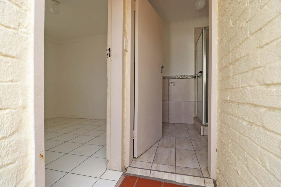 2 Bedroom Property for Sale in Bryanston Gauteng