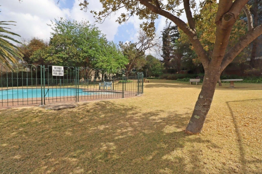 2 Bedroom Property for Sale in Bryanston Gauteng