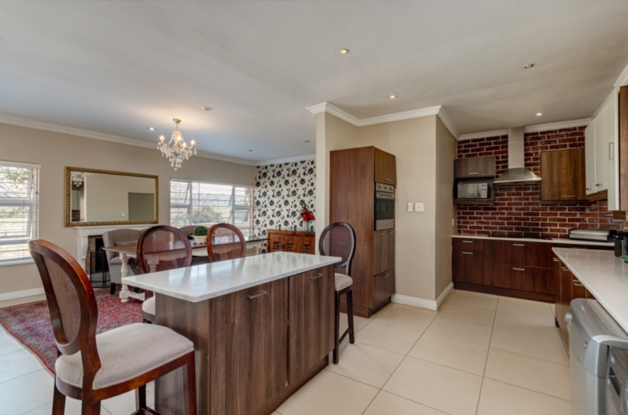 3 Bedroom Property for Sale in Bryanston Gauteng