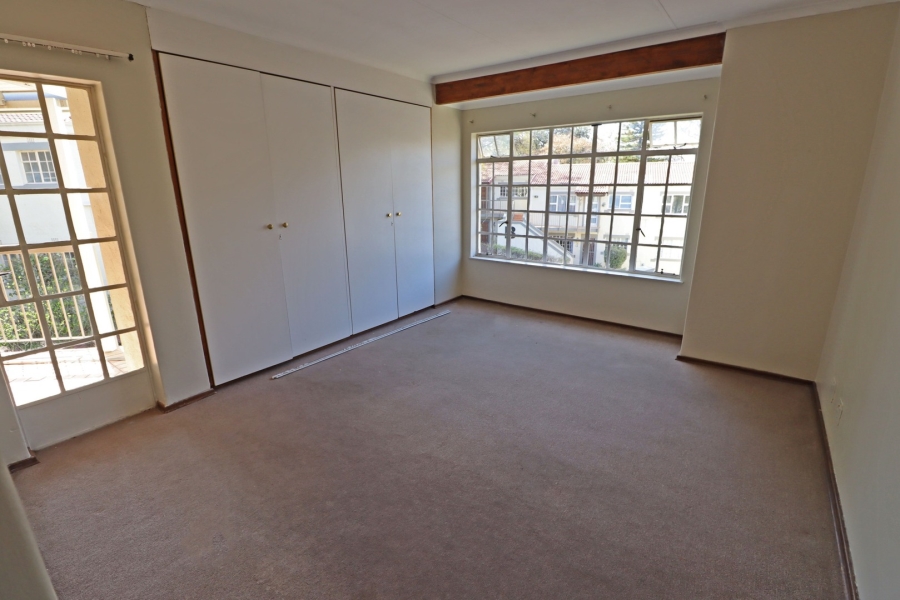 2 Bedroom Property for Sale in Bryanston Gauteng