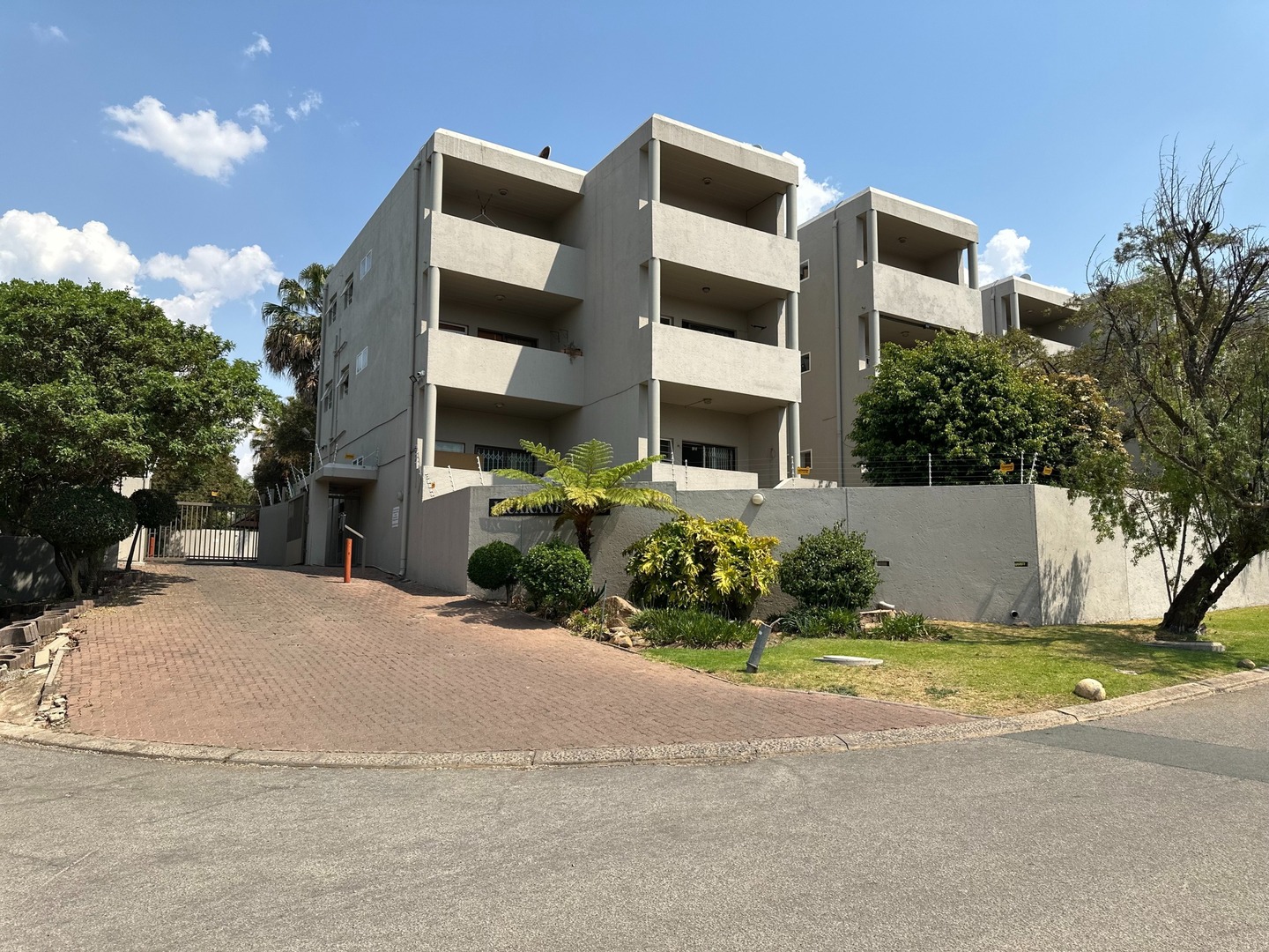 1 Bedroom Property for Sale in Edenburg Gauteng