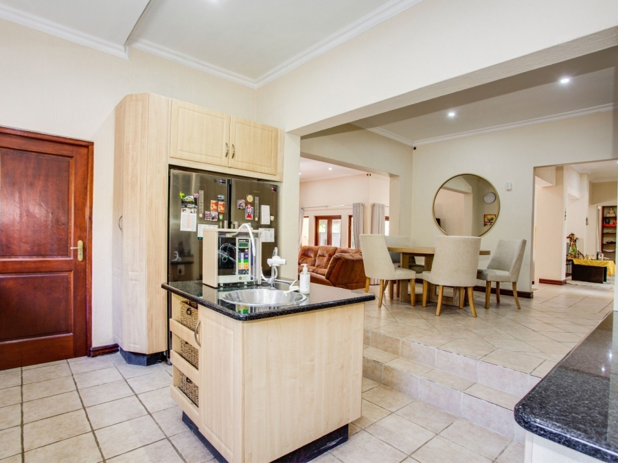 4 Bedroom Property for Sale in Cedar Lakes Gauteng