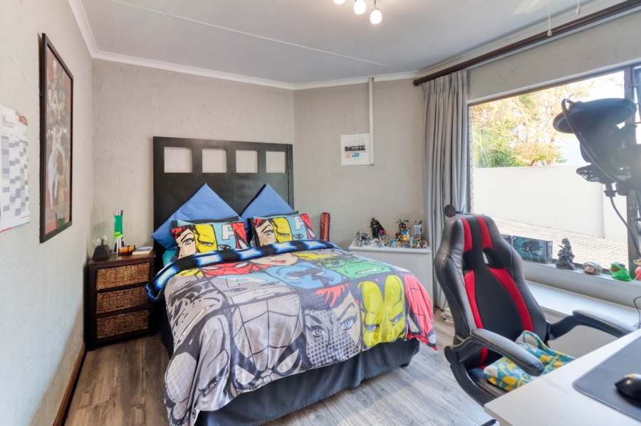 5 Bedroom Property for Sale in Fourways Gardens Gauteng