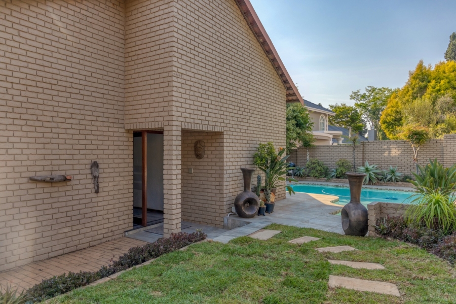 5 Bedroom Property for Sale in Fourways Gardens Gauteng