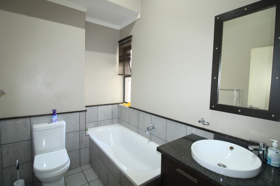 2 Bedroom Property for Sale in Fourways Gauteng