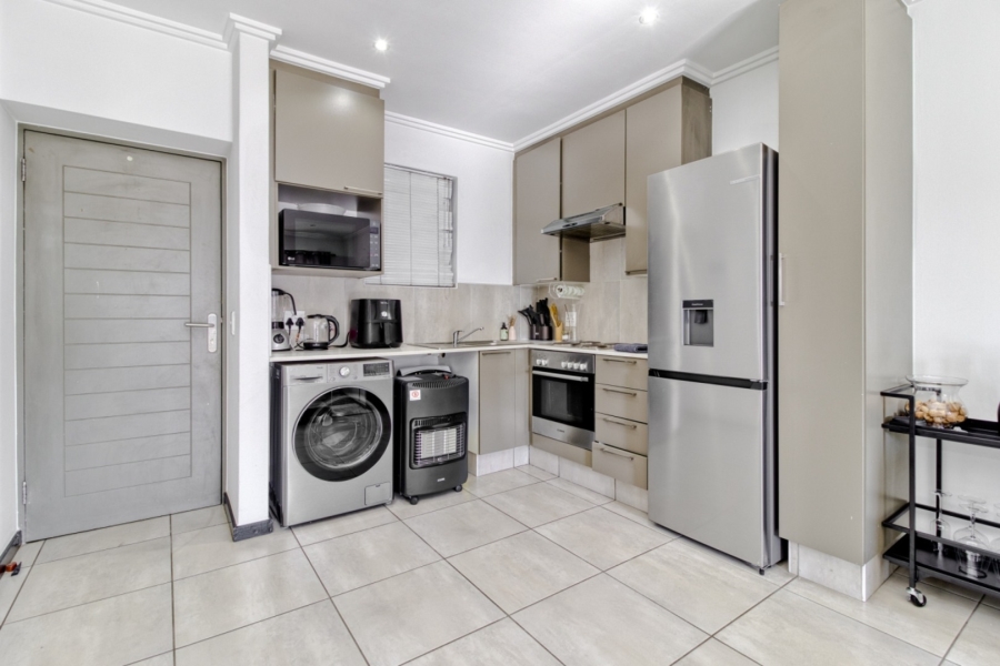 1 Bedroom Property for Sale in Lonehill Gauteng