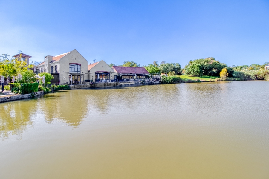 4 Bedroom Property for Sale in Cedar Lakes Gauteng