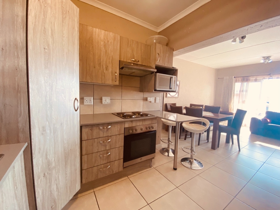 To Let 2 Bedroom Property for Rent in Douglasdale Gauteng