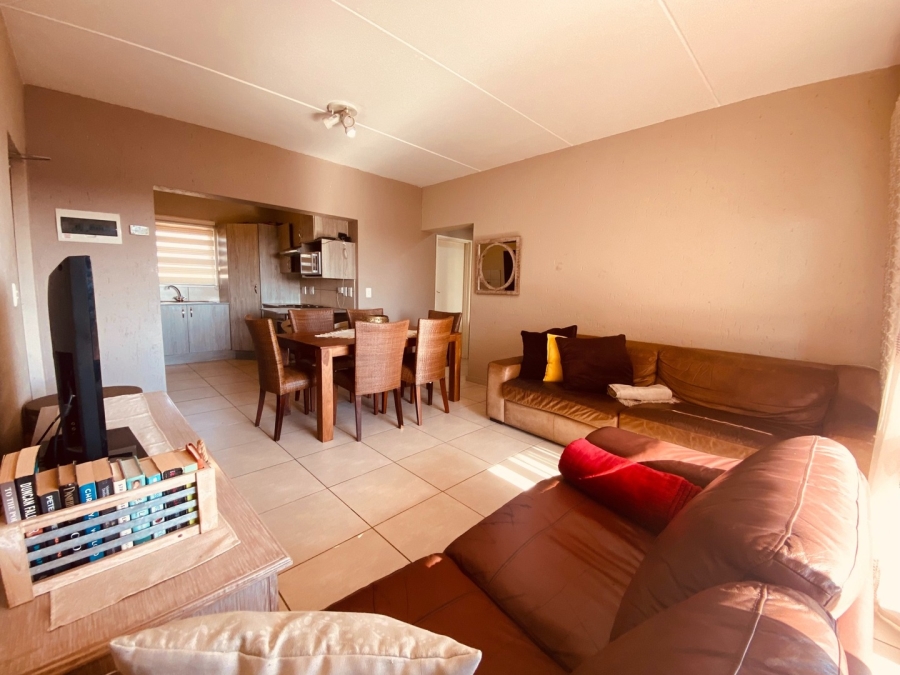 To Let 2 Bedroom Property for Rent in Douglasdale Gauteng