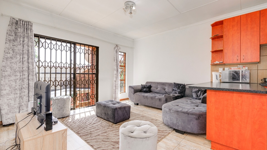 2 Bedroom Property for Sale in Vorna Valley Gauteng