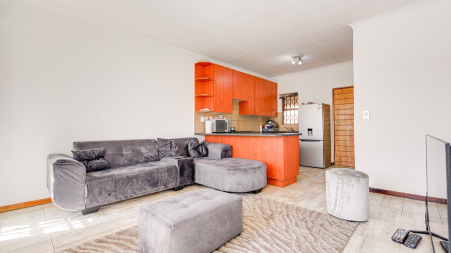 2 Bedroom Property for Sale in Vorna Valley Gauteng