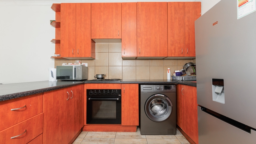 2 Bedroom Property for Sale in Vorna Valley Gauteng