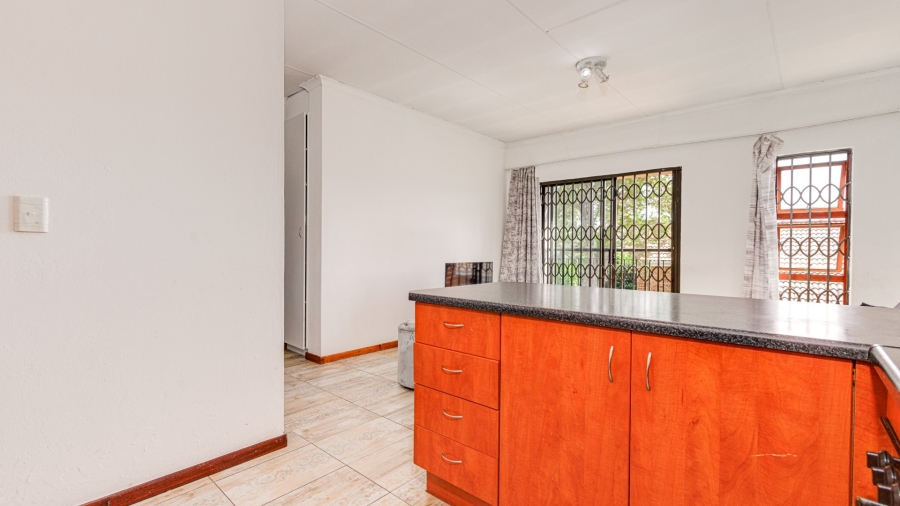 2 Bedroom Property for Sale in Vorna Valley Gauteng