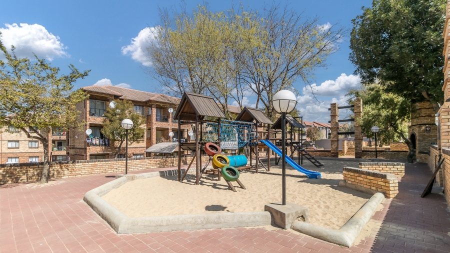 1 Bedroom Property for Sale in Carlswald Gauteng