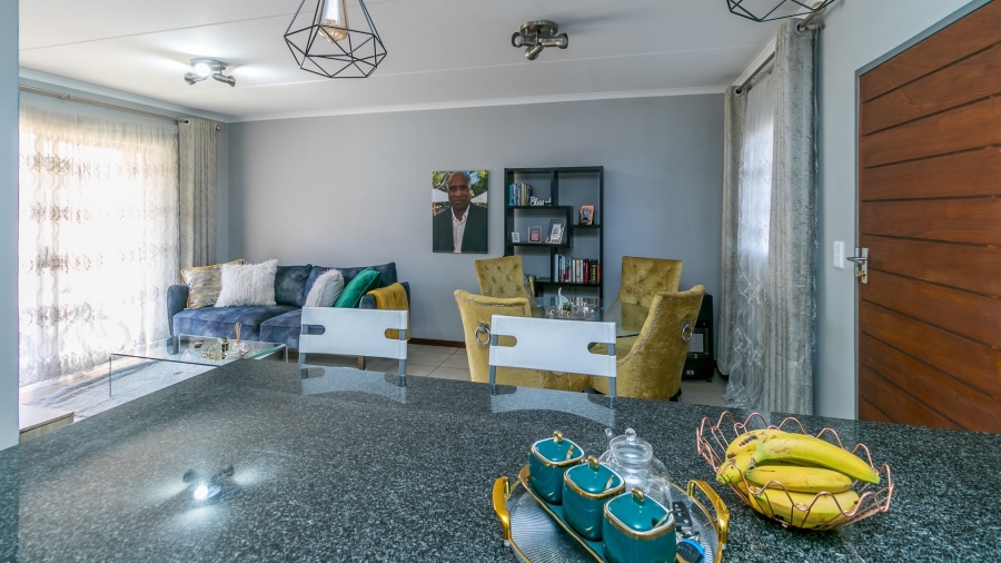 2 Bedroom Property for Sale in Noordwyk Gauteng