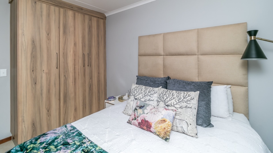 2 Bedroom Property for Sale in Noordwyk Gauteng