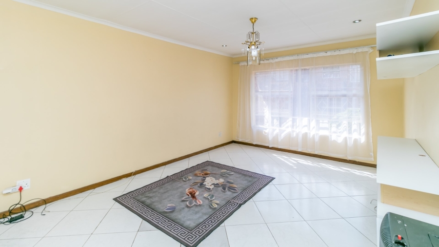 2 Bedroom Property for Sale in Vorna Valley Gauteng