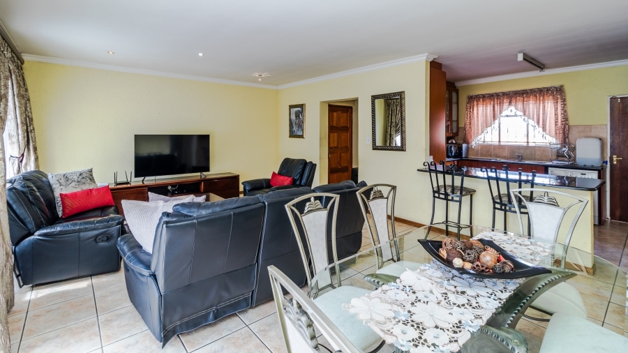 3 Bedroom Property for Sale in Vorna Valley Gauteng