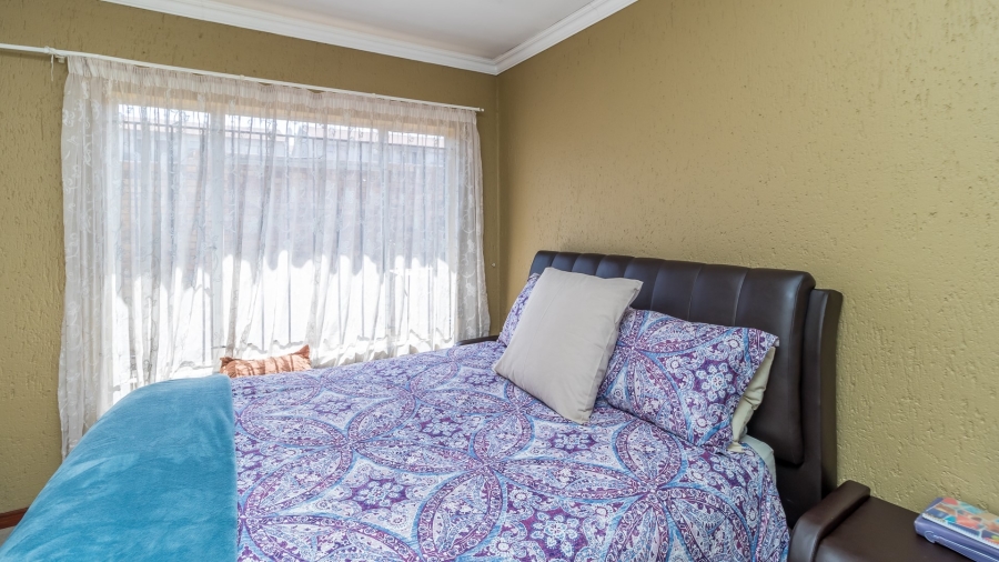 3 Bedroom Property for Sale in Vorna Valley Gauteng