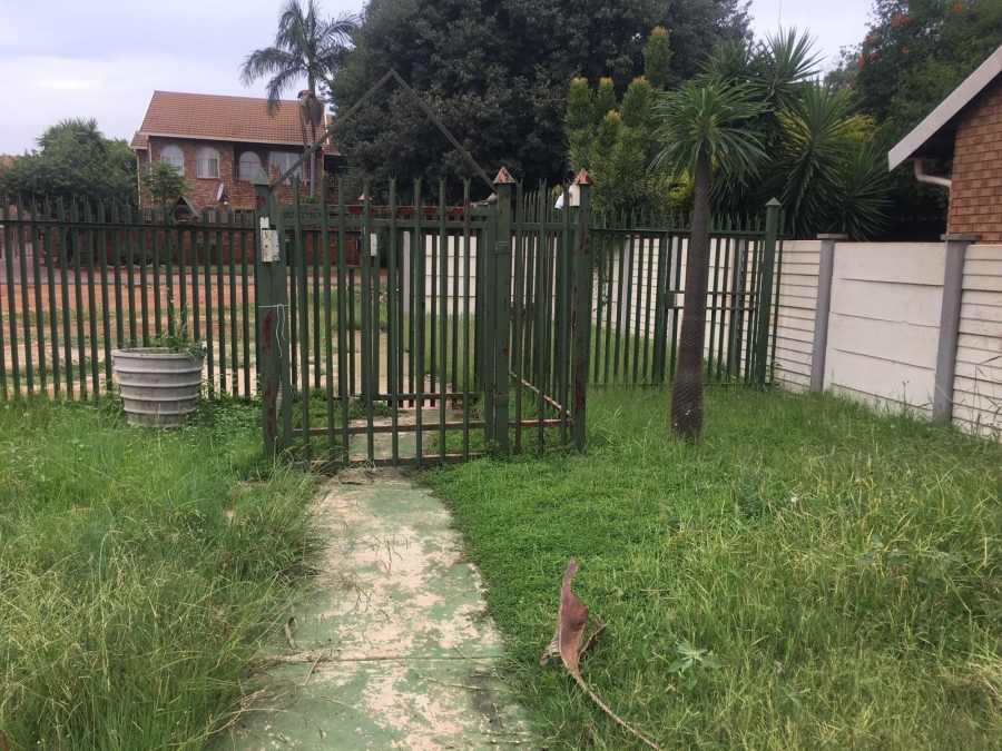 7 Bedroom Property for Sale in Doornpoort Gauteng