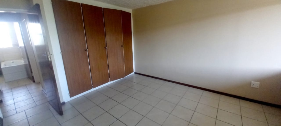 2 Bedroom Property for Sale in Wonderboom South Gauteng