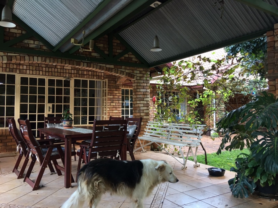 6 Bedroom Property for Sale in Heatherdale AH Gauteng