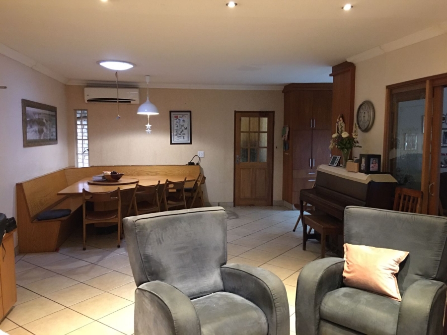 6 Bedroom Property for Sale in Heatherdale AH Gauteng