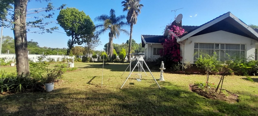 5 Bedroom Property for Sale in Kilner Park Gauteng