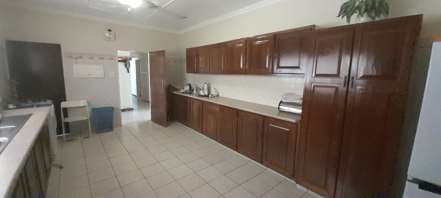 5 Bedroom Property for Sale in Kilner Park Gauteng