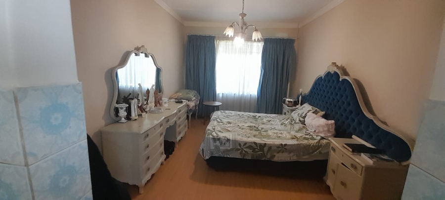 5 Bedroom Property for Sale in Kilner Park Gauteng