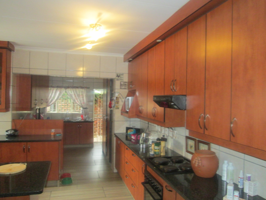 4 Bedroom Property for Sale in Florauna Gauteng