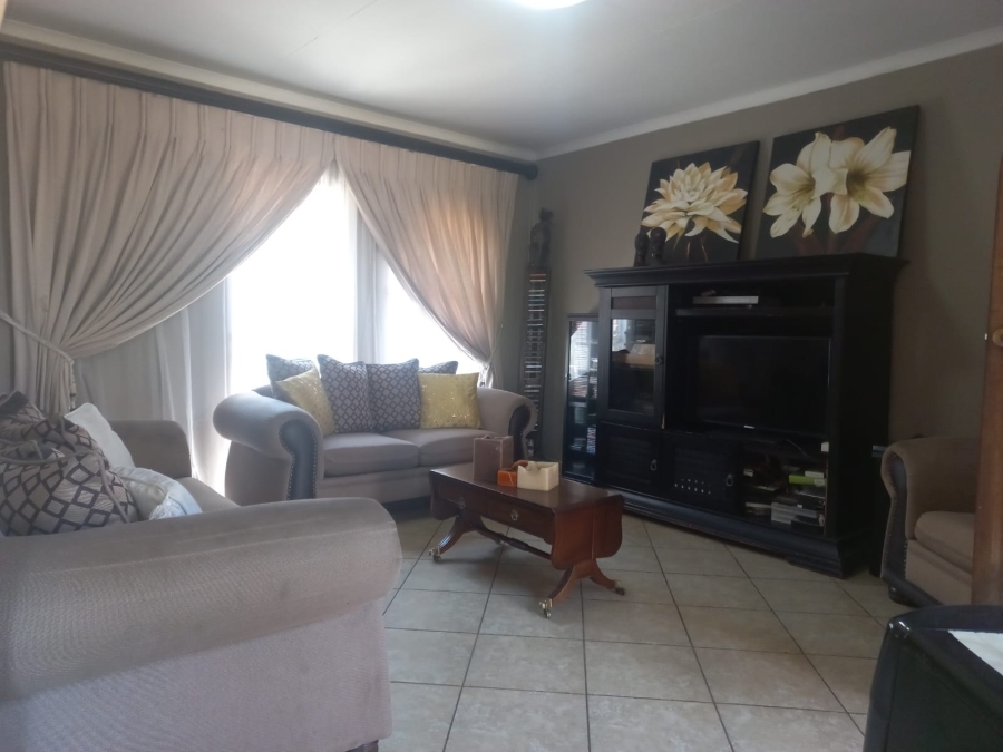 3 Bedroom Property for Sale in Erasmia Gauteng