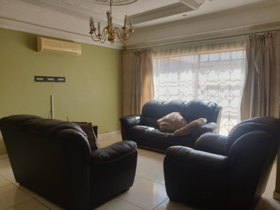 4 Bedroom Property for Sale in Annlin Gauteng