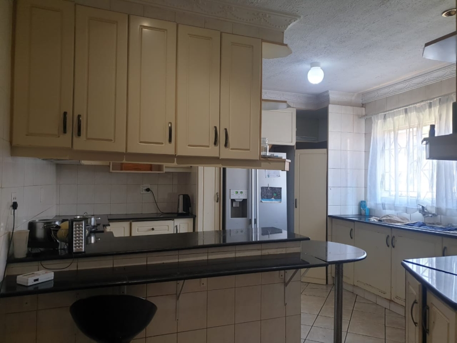 4 Bedroom Property for Sale in Annlin Gauteng