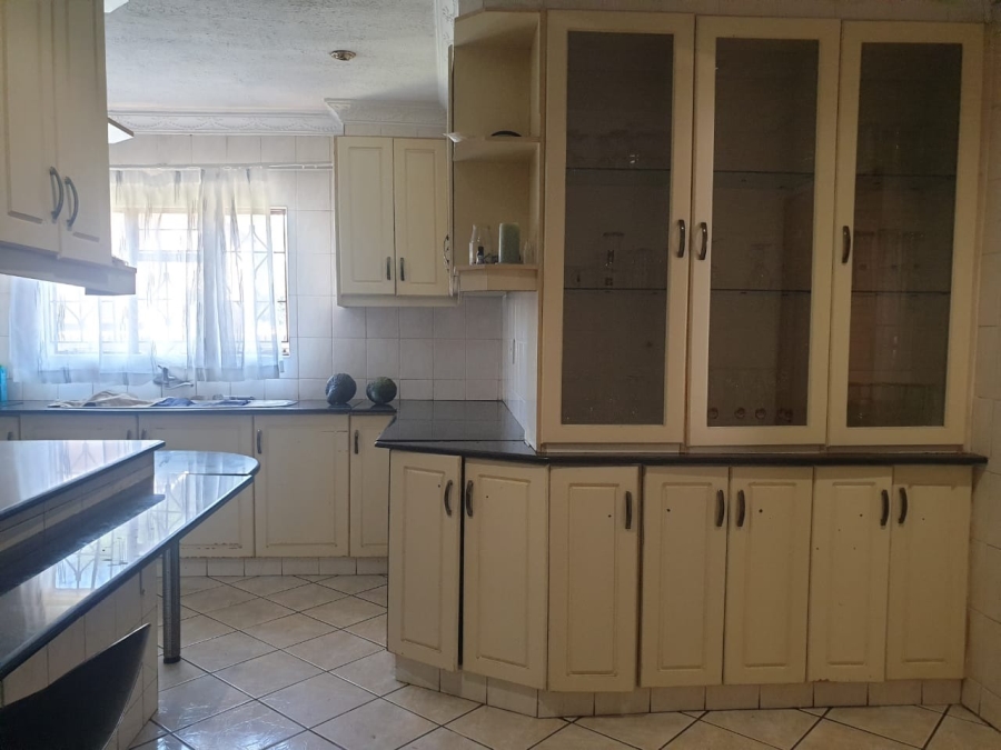 4 Bedroom Property for Sale in Annlin Gauteng