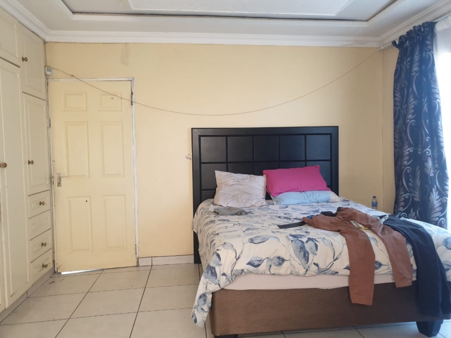 4 Bedroom Property for Sale in Annlin Gauteng