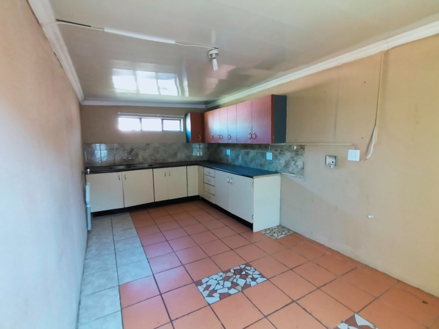 4 Bedroom Property for Sale in Mountain View Gauteng