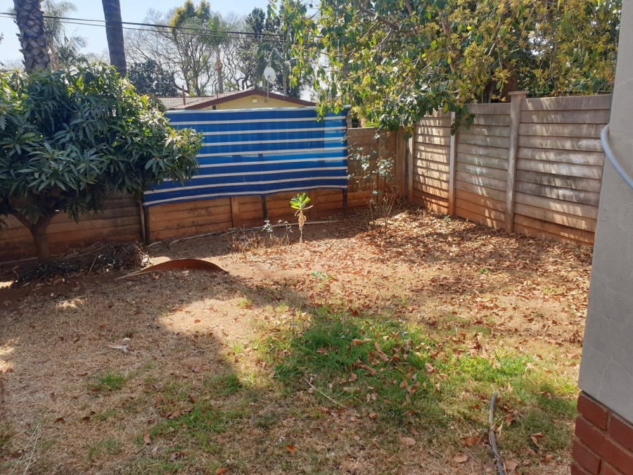 To Let 1 Bedroom Property for Rent in Sinoville Gauteng