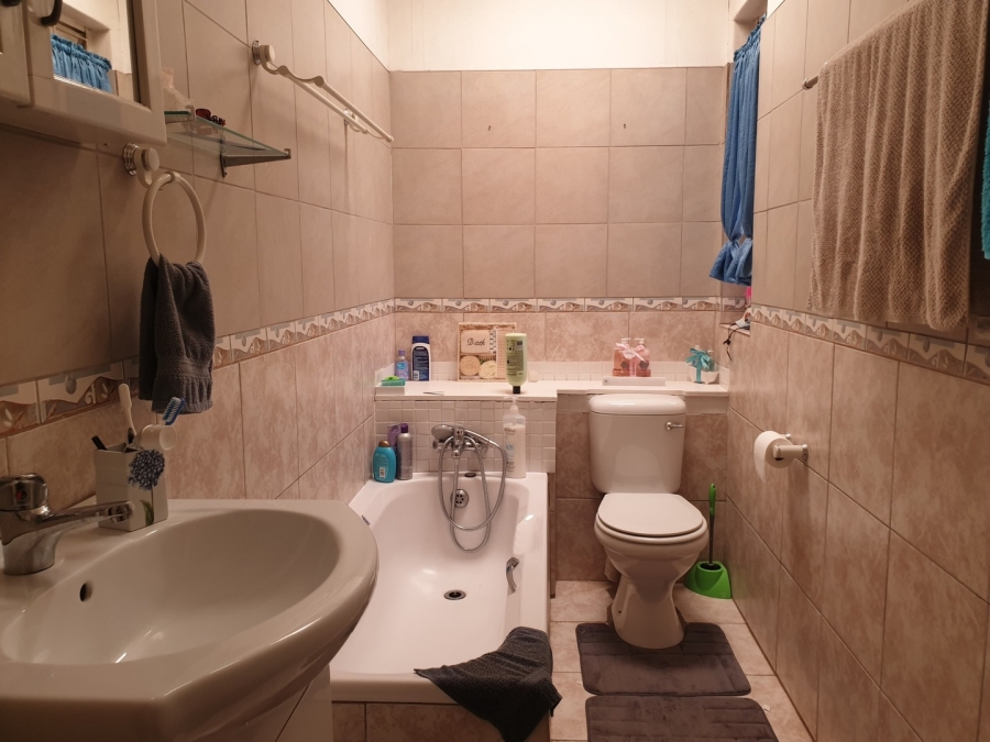 To Let 1 Bedroom Property for Rent in Sinoville Gauteng