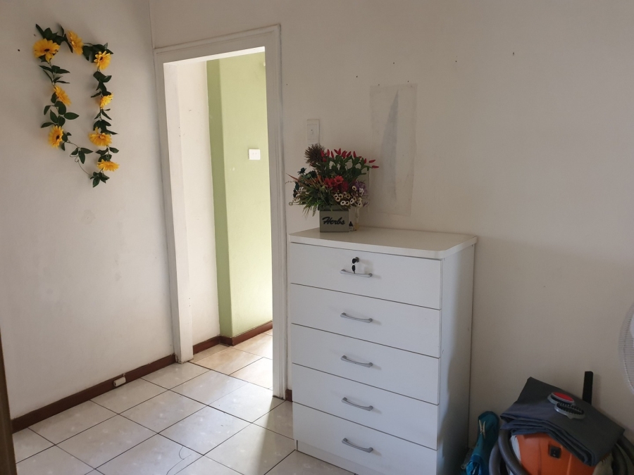 To Let 1 Bedroom Property for Rent in Sinoville Gauteng